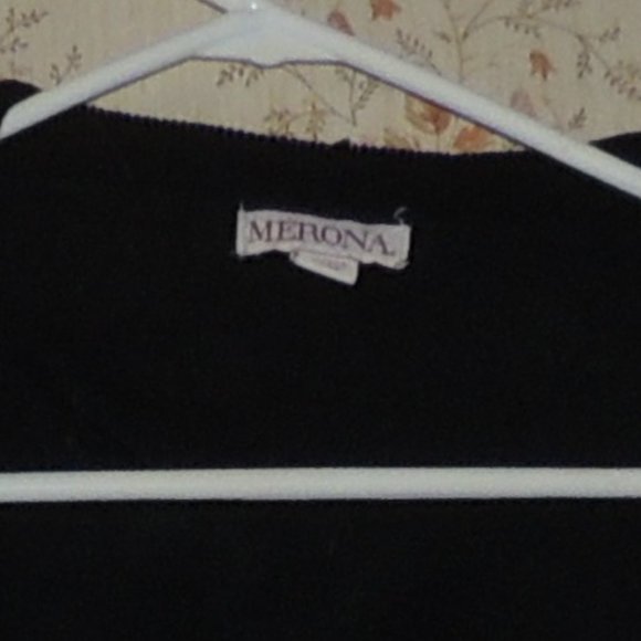 black over shoulder sweater - Picture 3 of 3